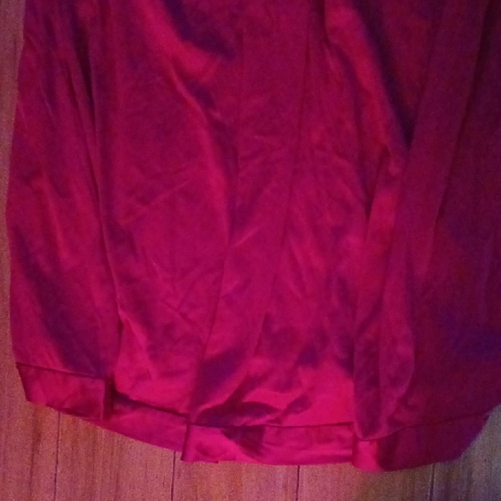 Vanity Fair Red Chemise - Picture 5 of 6